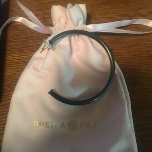 One Sheila Fajl Hoop Earring